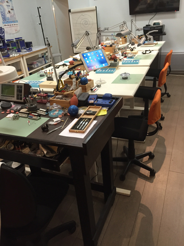 Atelier Parisien d'Horlogerie > le stage découverte Atelier